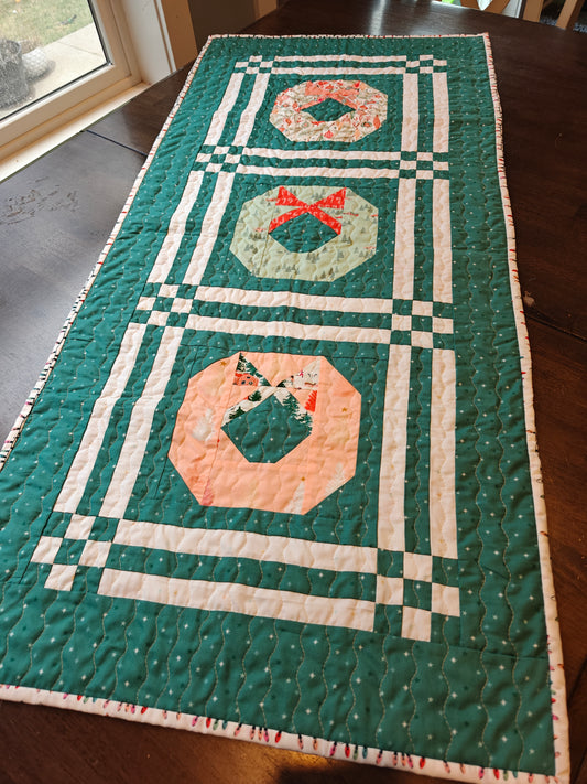 Tinsel Wreath table runner/wall hanging