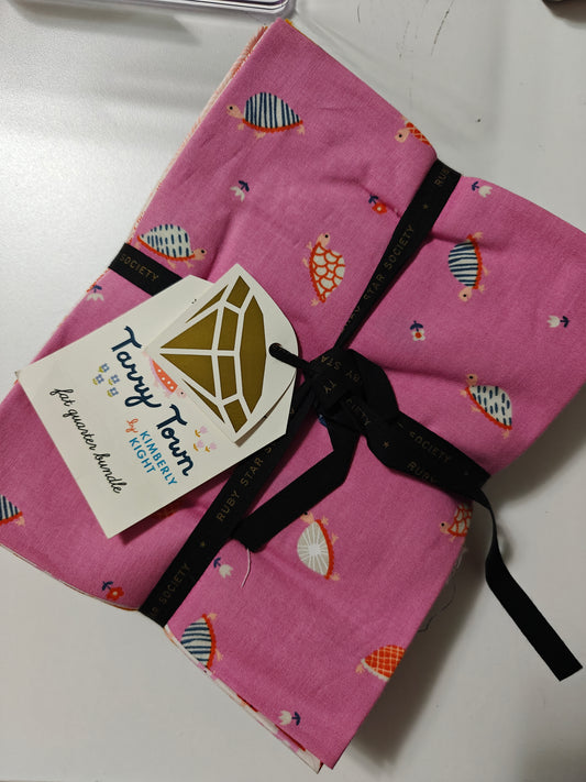 Tarry Town Fat quarter bundle by RSS
