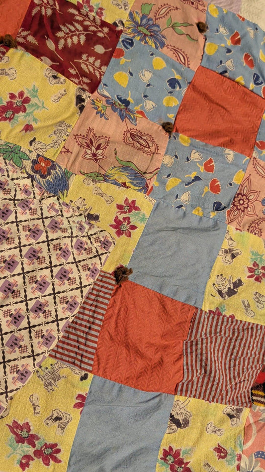 Vintage Patchwork Tie Quilt – Feedsack Fabrics – Cozy & Colorful with Blanket-Weight Batting