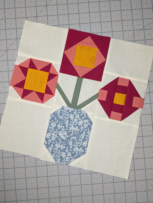 Vase of Flowers - A Free Quilt Block Pattern