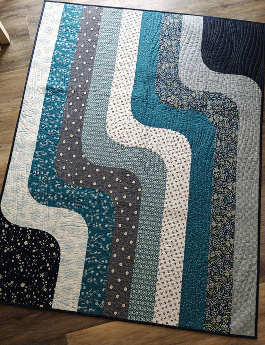 Waterfalls throw size quilt