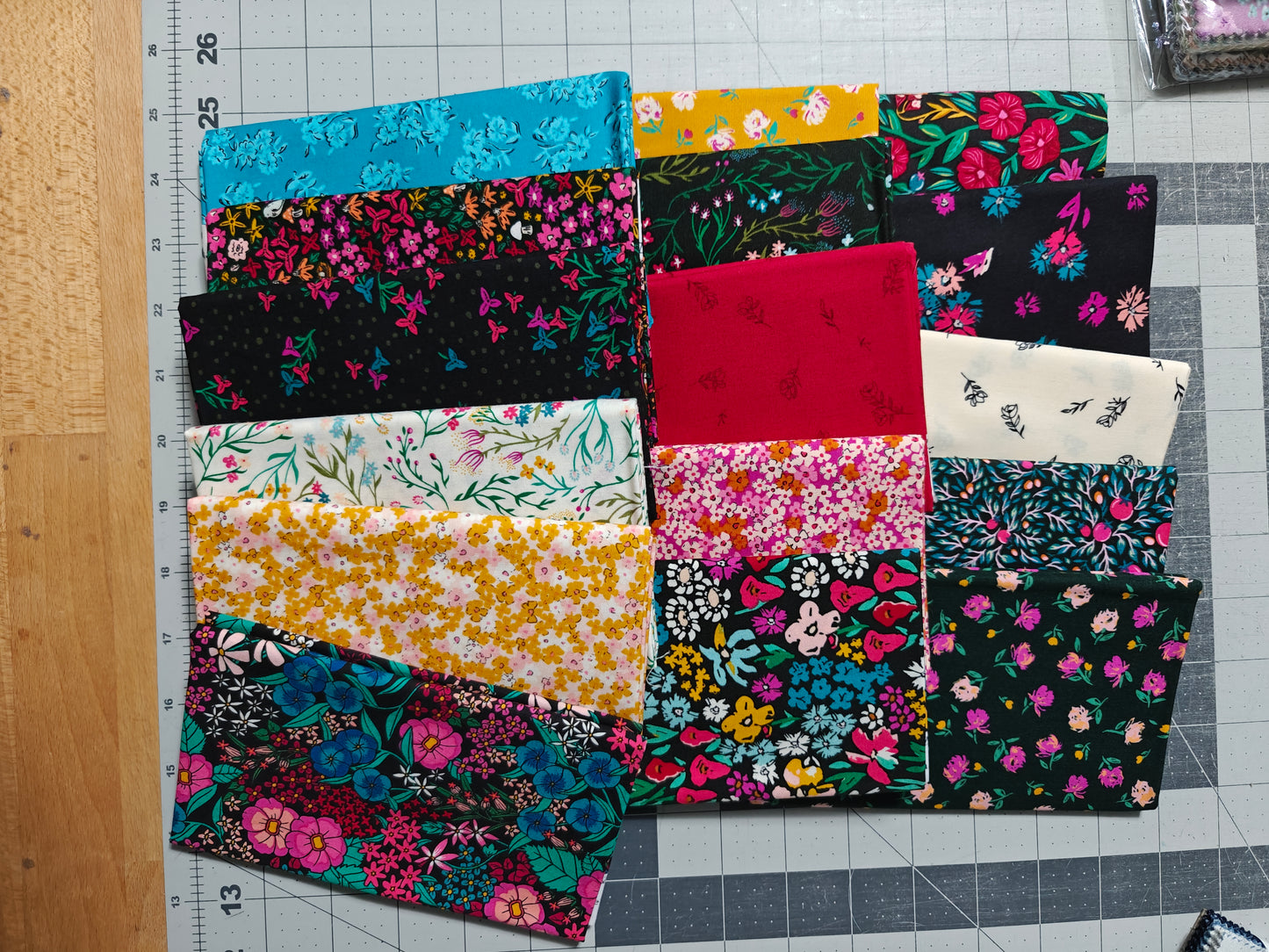 AGF Flower Fields half yard bundle (15 pieces)