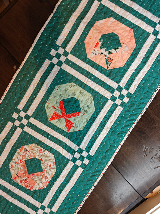 Tinsel Wreath table runner/wall hanging