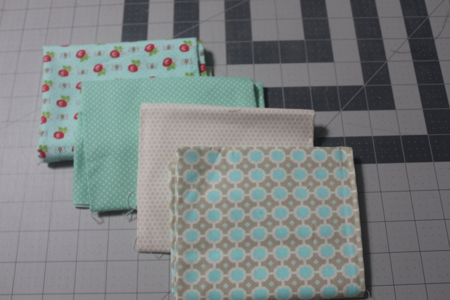 Bonnie and Camille FQ bundle 5 - aqua (4 FQs)