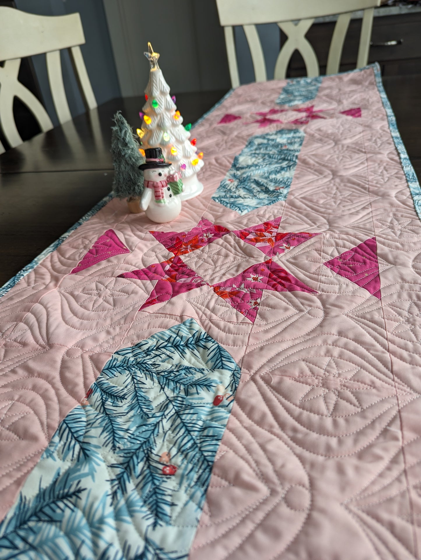 Pink and aqua quilted table runner